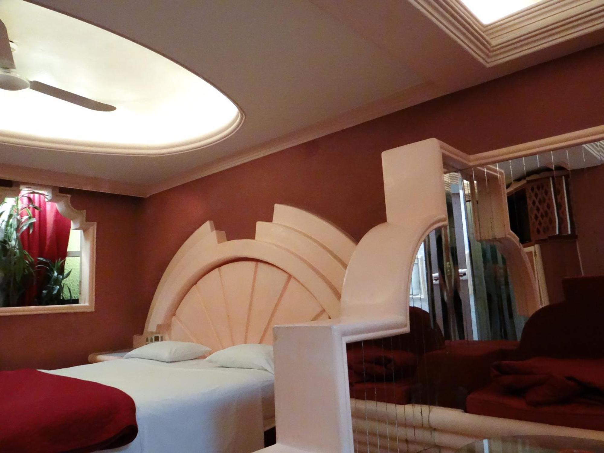 New York Hotel/Motel โอริซาบา ภายนอก รูปภาพ