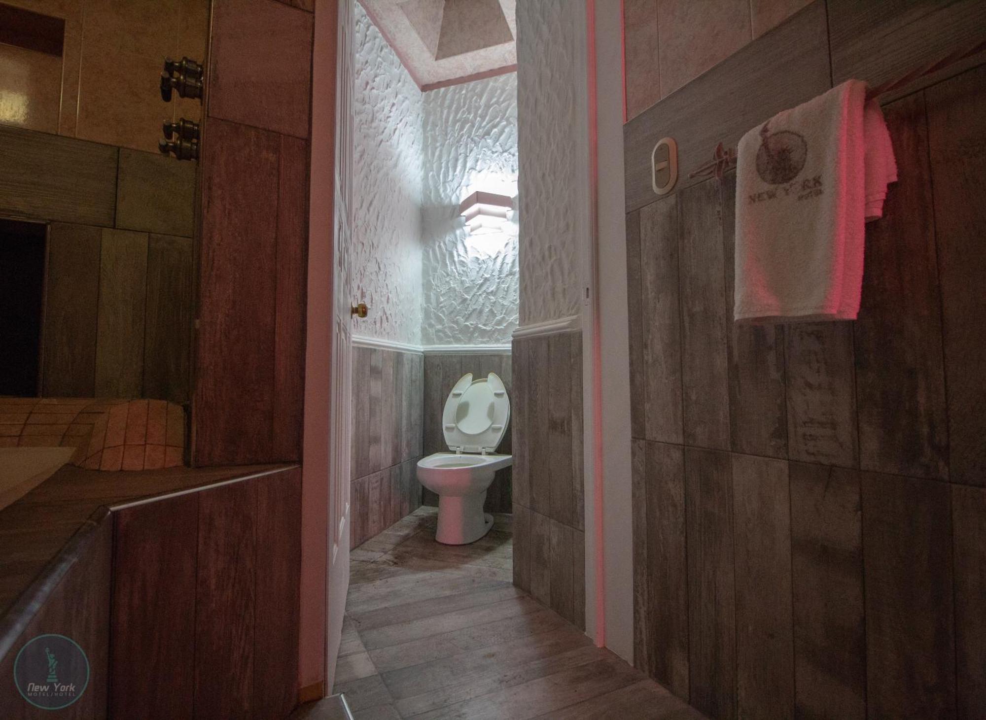 New York Hotel/Motel โอริซาบา ภายนอก รูปภาพ