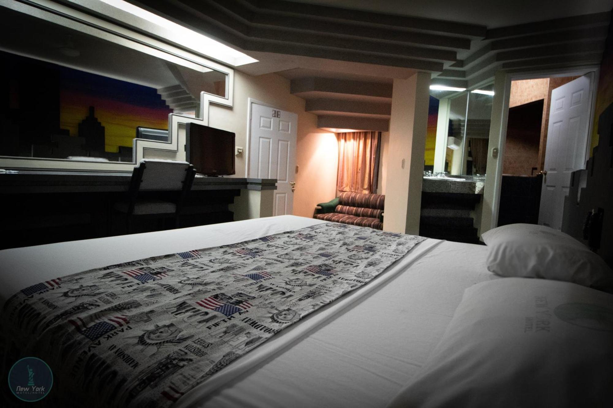 New York Hotel/Motel โอริซาบา ภายนอก รูปภาพ