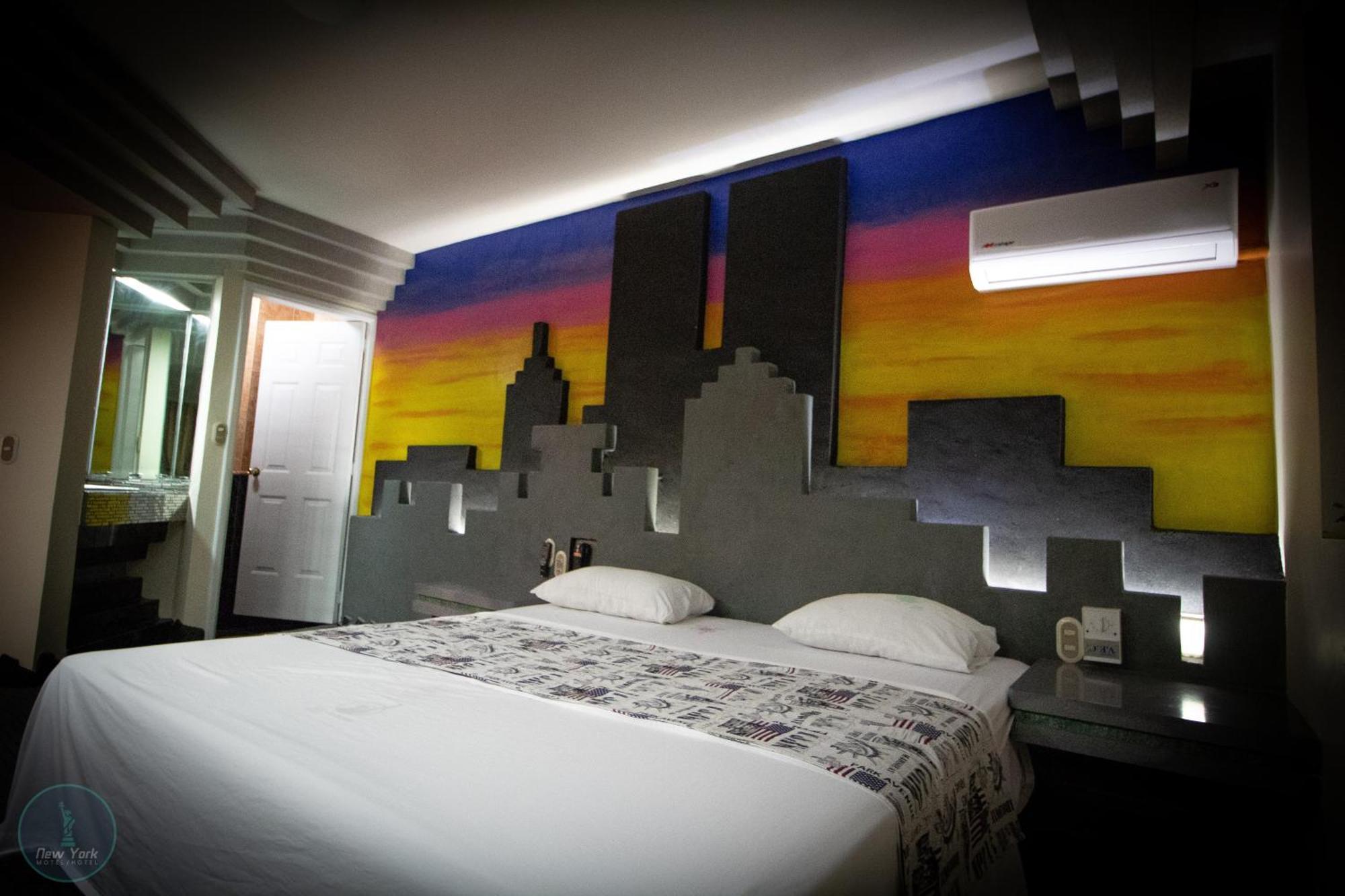 New York Hotel/Motel โอริซาบา ภายนอก รูปภาพ