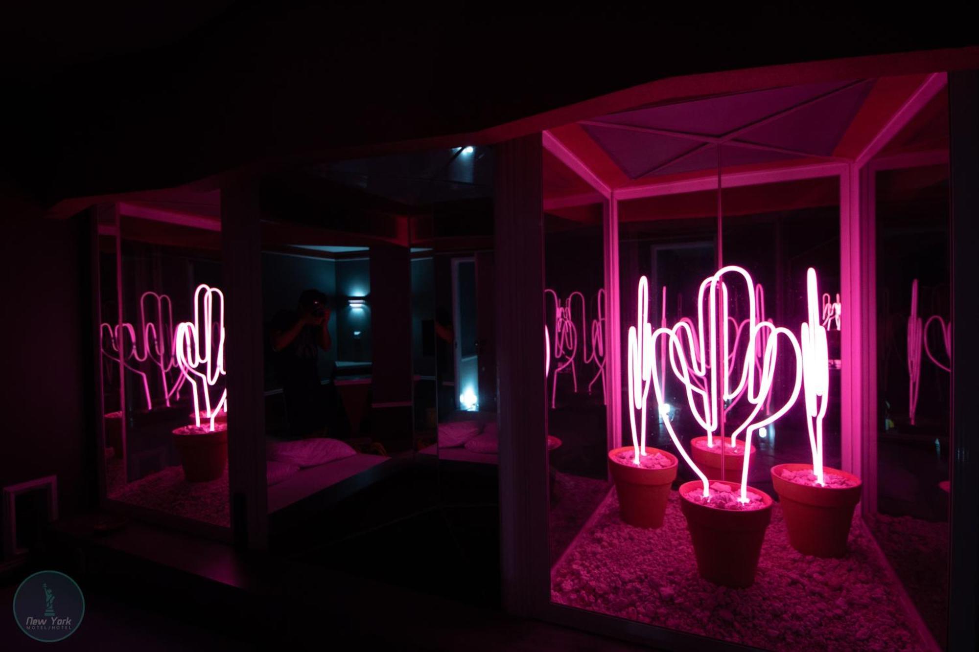 New York Hotel/Motel โอริซาบา ภายนอก รูปภาพ