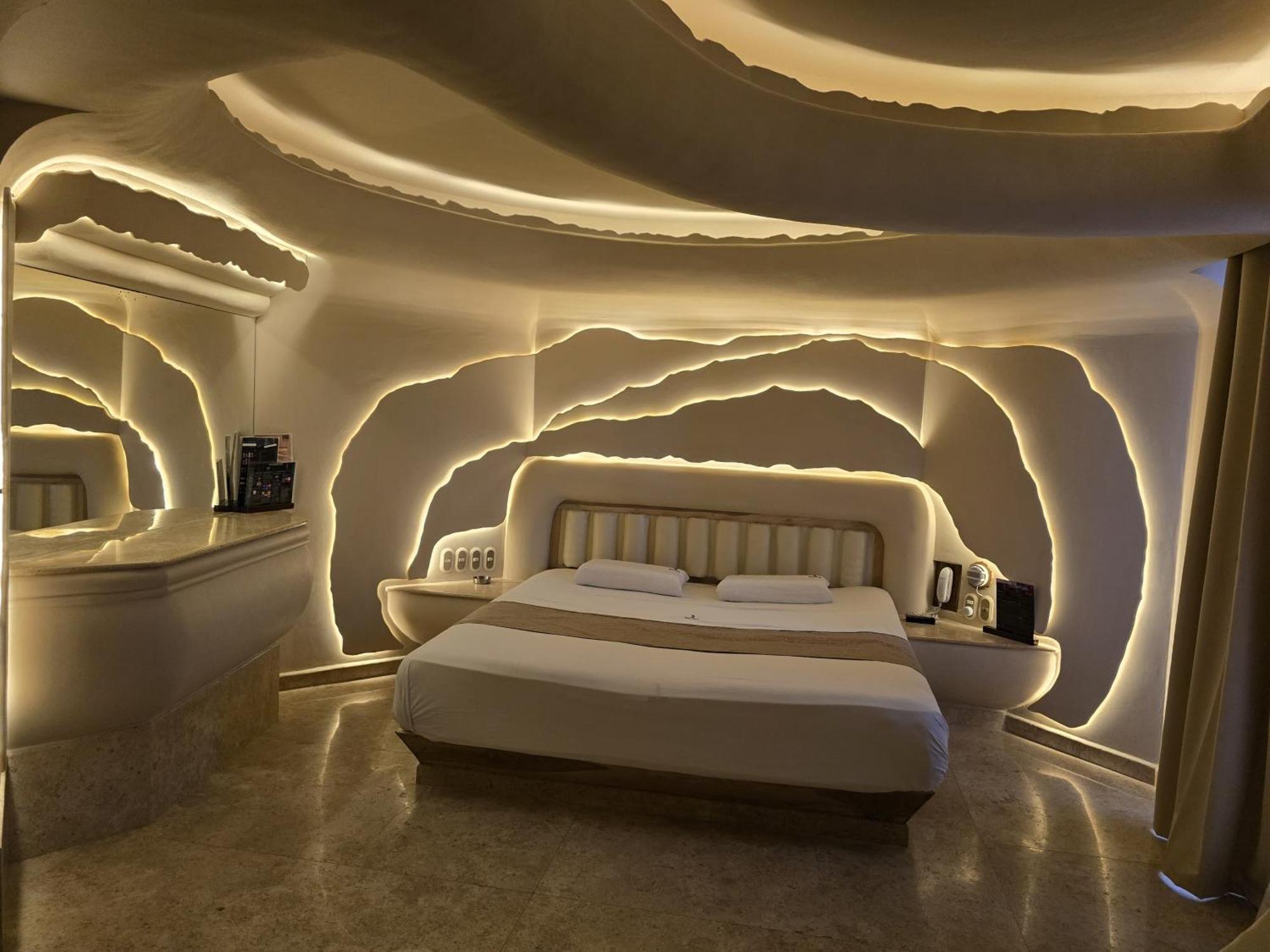 New York Hotel/Motel โอริซาบา ภายนอก รูปภาพ