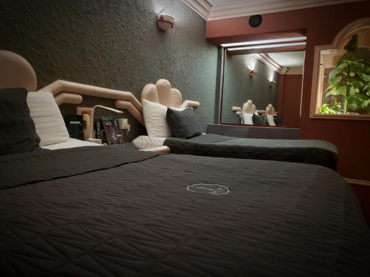 New York Hotel/Motel โอริซาบา ภายนอก รูปภาพ