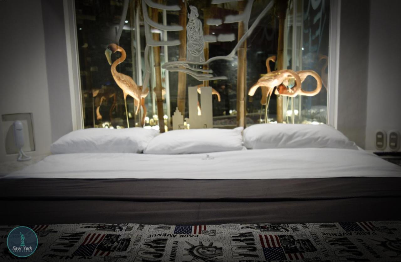 New York Hotel/Motel โอริซาบา ภายนอก รูปภาพ